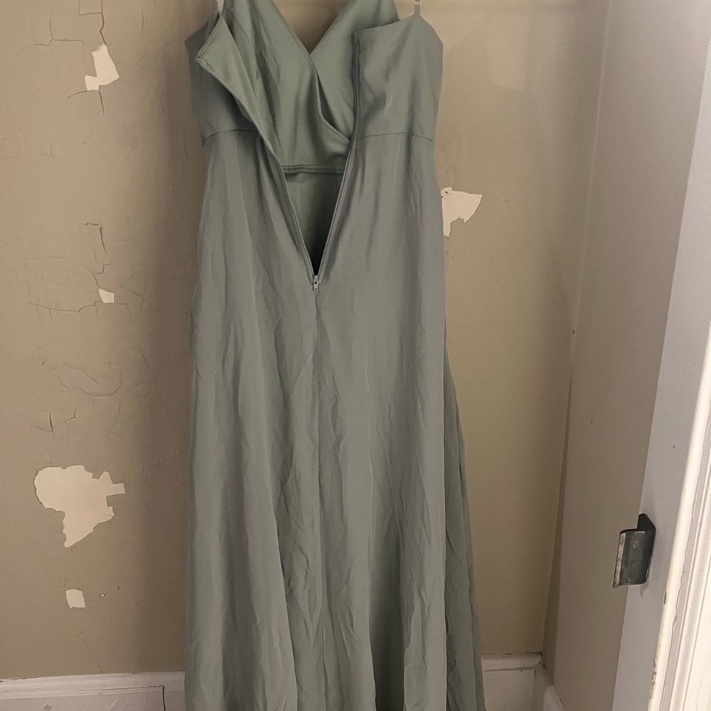 Elegant Green Evening Dress